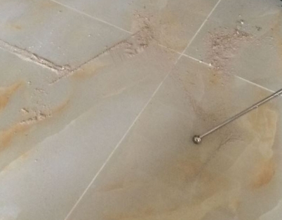 筠连瓷砖空鼓维修公司分享粘合剂选择不当在瓷砖铺贴过程中可能导致以下问题